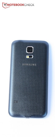 Auch bietet die Kamera weniger Megapixel, macht aber immer noch gute Bilder.