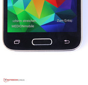 Der Bildschirm bietet brillante Farbdarstellung und zahlreiche Farbprofile.