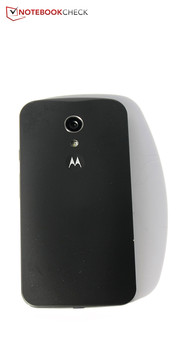 An der Rückseite findet sich auch weiterhin ein vertieftes Motorola-Logo.