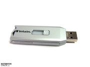 Der USB Port lässt sich ein- und ausfahren