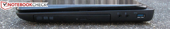 Rechte Seite: DVD Laufwerk, 3.5mm Kopfhörerbuchse, 3.5mm Mikrofonbuchse, USB 3.0