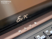 Das obligatorische Eee-PC-Logo und die Status-LEDs dürfen nicht fehlen