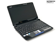 Das Acer Aspire One 532 Netbook weit geöffnet, ...
