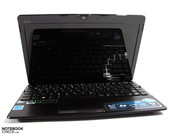 Zudem erfordert die spiegelnde Oberfläche eine bedachte Wahl der Sitzposition.