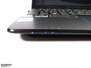 Dezente Status-LEDs frontseitig