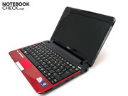Das Fujitsu Lifebook P3110, der rote Flitzer, von der Seite, ...