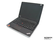 Das schlanke Lenovo ThinkPad Edge 13 (NUE2UGE) von Vorne, ...