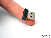 Der Stick überzeugt durch eine geringe Bauform und ein schickes Design.