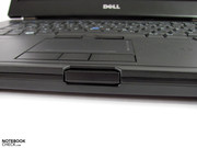 letzterer wird durch einen Druckknopf gelöst