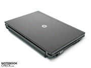 Neben dem schwarzen Modell wird das Netbook auch in Blau und Rot verkauft.