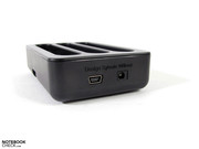 wie extern, hier findet man auch den Netzanschluss