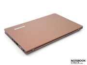 Durch die leicht überstehenden Gehäusekanten und die ...