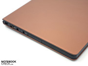 ... schwarze Umrandung entsteht der Eindruck eines Buches.