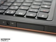 Hinter der Abdeckung verbirgt sich lediglich das Bluetooth 3.0-Modul.