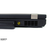 Netzteilanschluss am Heck