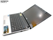 Das Gehäuse ist zum größten Teil aus Kunststoff gefertigt, der ...