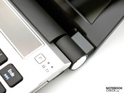 Die größeren und außenliegenden Displayscharniere bieten Halt.