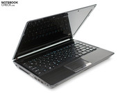 Das bekannte Chassis ist weiterhin aus Kunststoff gefertigt.