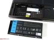 Der Akku befindet sich frontseitig unter der Handballenablage, vorstehende Wülste wie beim Vorgänger sind passé.