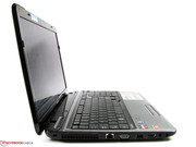 Das zweifarbige Design lockert die Gesamterscheinung auf und sorgt für ein optisch schlankes Profil.