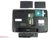 RAM, Funkmodul und Festplatte sind über Öffnungen am Unterboden schnell zu erreichen.