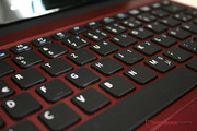 Besonders die Tastatur bietet relativ große Tasten und gute Schreibeigenschaften.