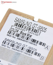 Unser Testgerät ist in "Black Mist" gehalten, ein weißes Samsung Galaxy S4 ist ebenfalls zu haben.