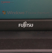 Als Betriebssystem kommt Windows 7 Home Premium zum Einsatz.