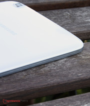 Die Rückseite ist beispielsweise weiß mit einem ganz leichten Muster.