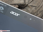 Neben der Front-Webcam befindet sich ein Umgebungslichtsensor.