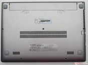 Man sieht: Eine Wartungsklappe ist nicht vorhanden.