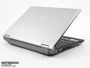 So sehr wir auch zerren und reißen, das Gehäuse verzieht sich nicht.