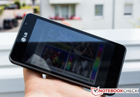 Mäßige Outdoortauglichkeit des Displays