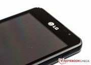 Der Displayrand ist in glänzender Chromoptik gestaltet - Geschmacksache.