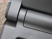 ein dicker Spalt zwischen Akku und Base