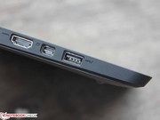 Die Gummiumrandung zieht sich über alle Seiten.