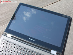 Touchscreen: angenehm glatte Oberfläche, wenig Fingerabdrücke