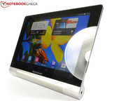 Die Touchscreen-Oberfläche spiegelt - wie bei den meisten Tablets üblich - stark.