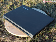 Nun ja, in vielerlei Hinsicht trifft diese Aussage auf das Lenovo B5400 MB825GE zu.