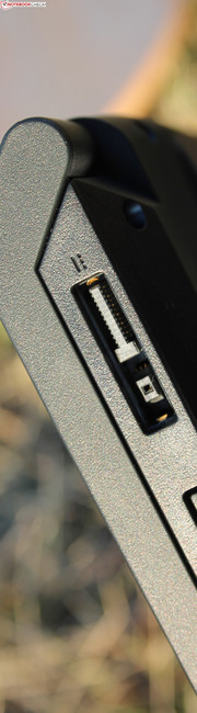 Lenovo B5400 MB825GE: neue Schnittstelle, Lenovos Port-Replikator Dock OneLink