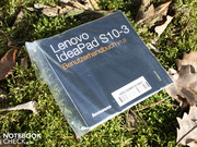 Unter das Kapitel Zubehör fällt lediglich das kleine Handbuch