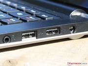 Ein USB 3.0 Port ist an Bord. Auch auf Ethernet verzichtet Lenovo nicht.