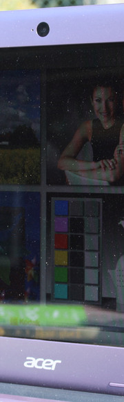 Acer Aspire V5-431: Das Glare-Type-Panel ist nicht entspiegelt. Das ist in der Preisklasse häufig anzutreffen.