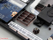 Jetzt bekommen wir einen Eindruck davon, warum die Base nicht verwindungsfest ist.