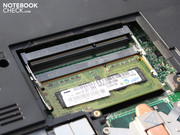 die beiden RAM-Sockel mit sparsamen 2.048 MB (1 Modul),