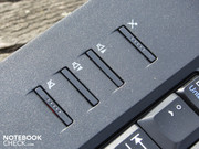 und den Lautstärke-Tasten dominiert. Sinnvoll: Mikrofon-Stummschaltung.