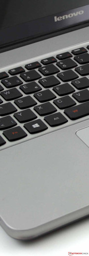 Lenovo IdeaPad U510: Die Tastatur enttäuscht, der Anschlag federt.