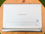 ... dominiert die Rückseite.