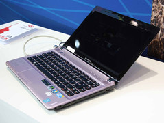 IFA 2010: Lenovo Z360 - ein Mainstream Modell (hier 13.3-Zoll),