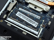 und die RAM-Module (2 x 2GB DDR3).